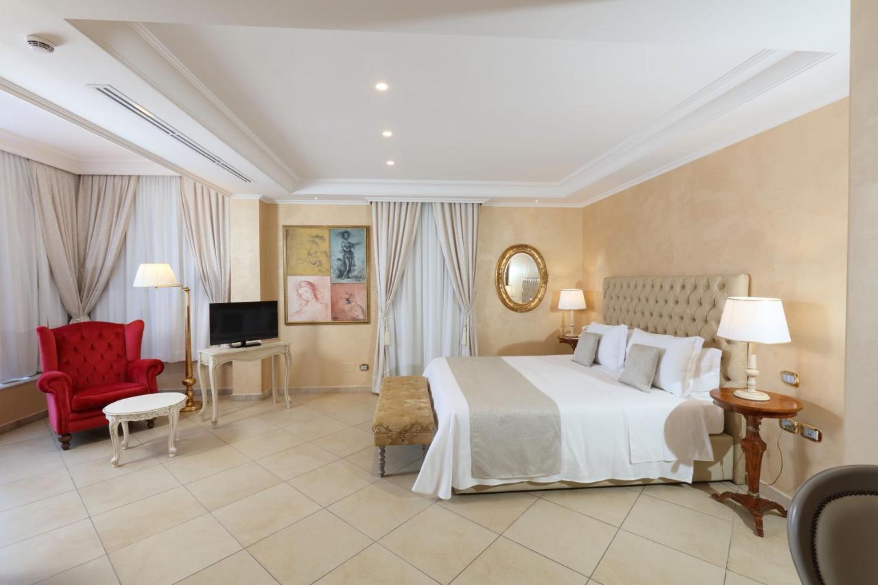 Superior Suite,723964966:JPEG